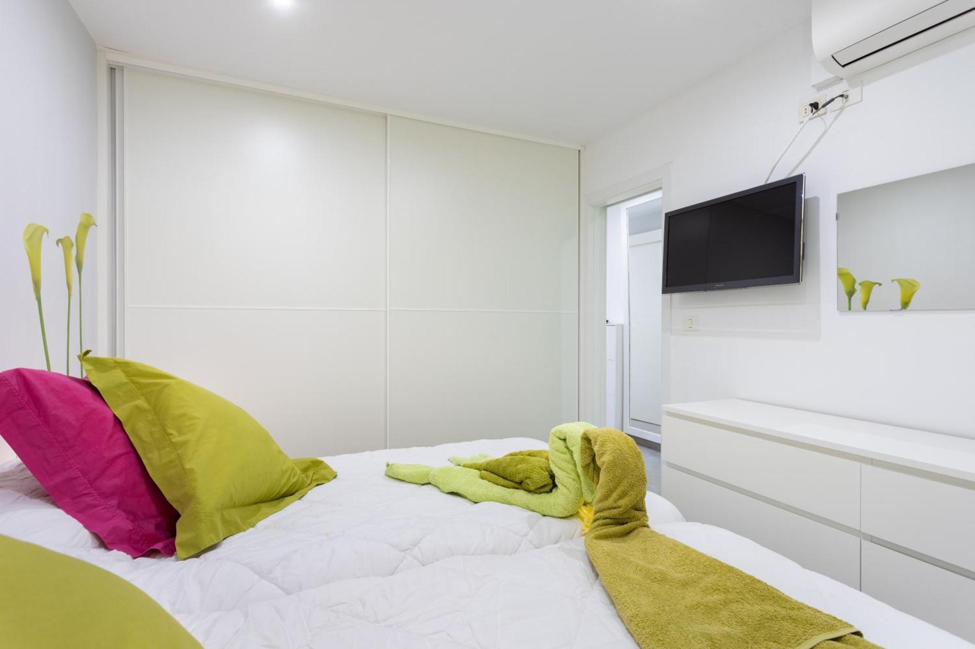 Home2book Seafront Of La Arena Apt, Pool Puerto de Santiago (Tenerife)